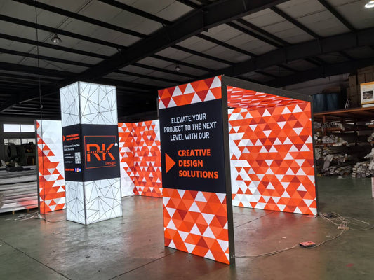 High Quality IAAPA Show Modular Type 20x10 Hybrid Exhibition Stand With Fabric Arch And Tower Display