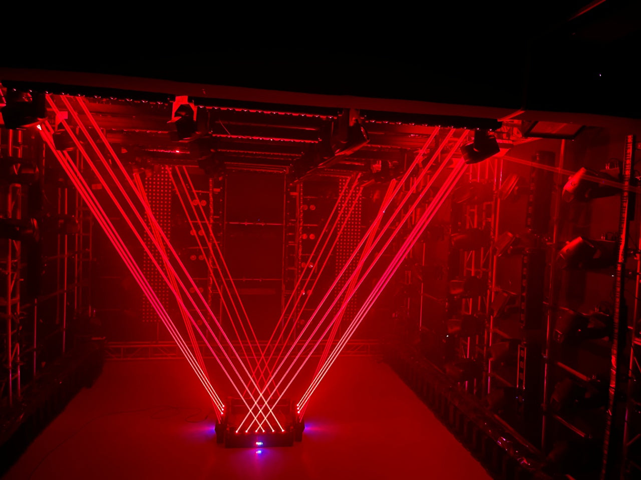 King Lighting 6 All Red Swinging Laser Arrows