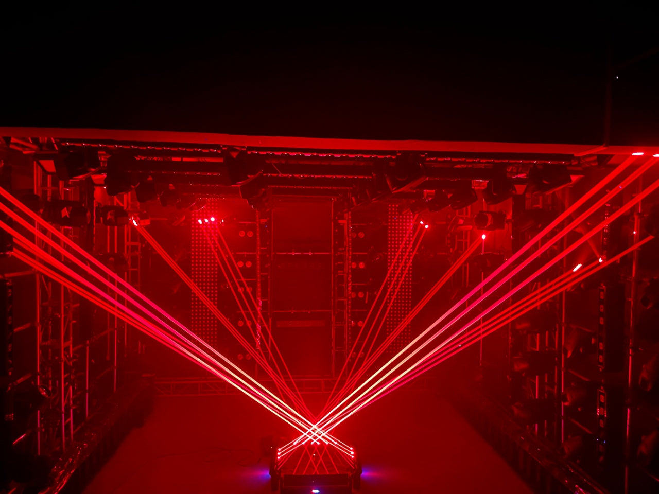 King Lighting 6 All Red Swinging Laser Arrows