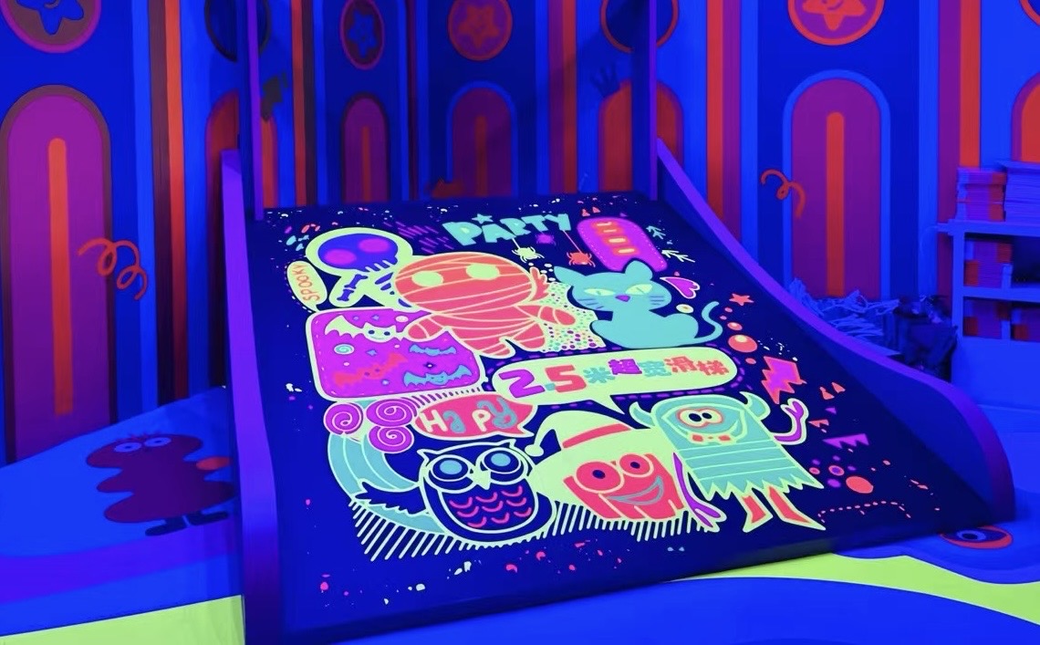 Fluorescent PVC Expo Flooring Anti-slip For Amusement Park, Trade Show Use