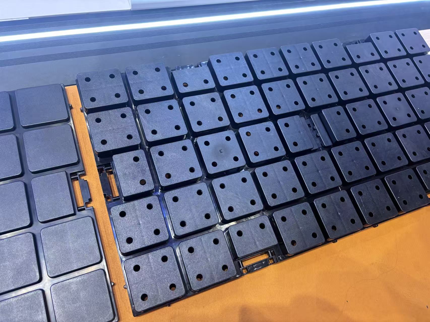 Modular ABS Trade Show Flooring With aluminum edge and LED Strips