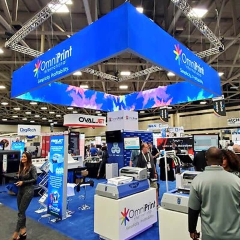 Creative Stunning Exhibition Booth Design With Edge LED Lighting SEG Fabric Hanging Signs