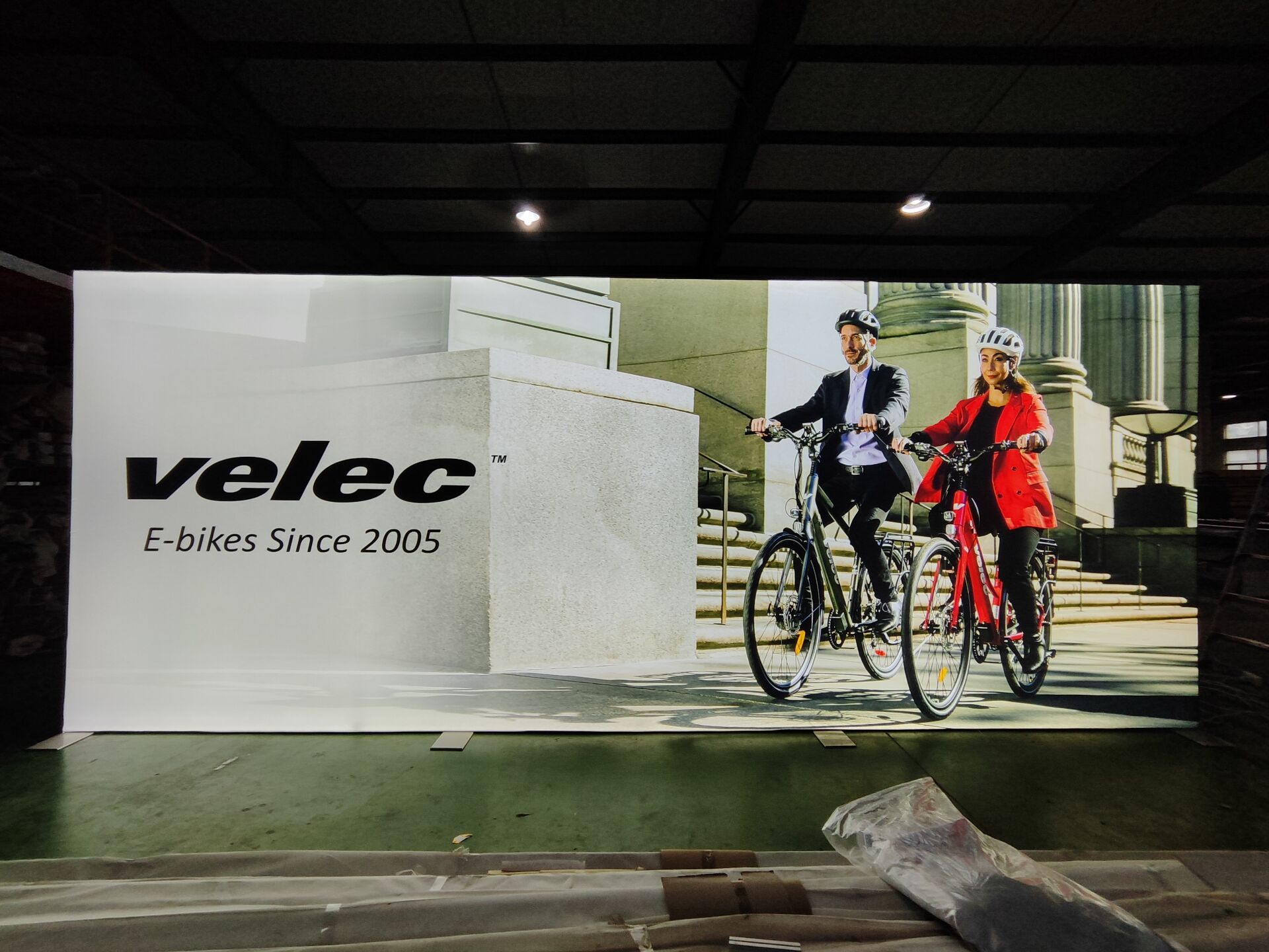 Inline Type Portable Display Stands For Bike Exhibitions