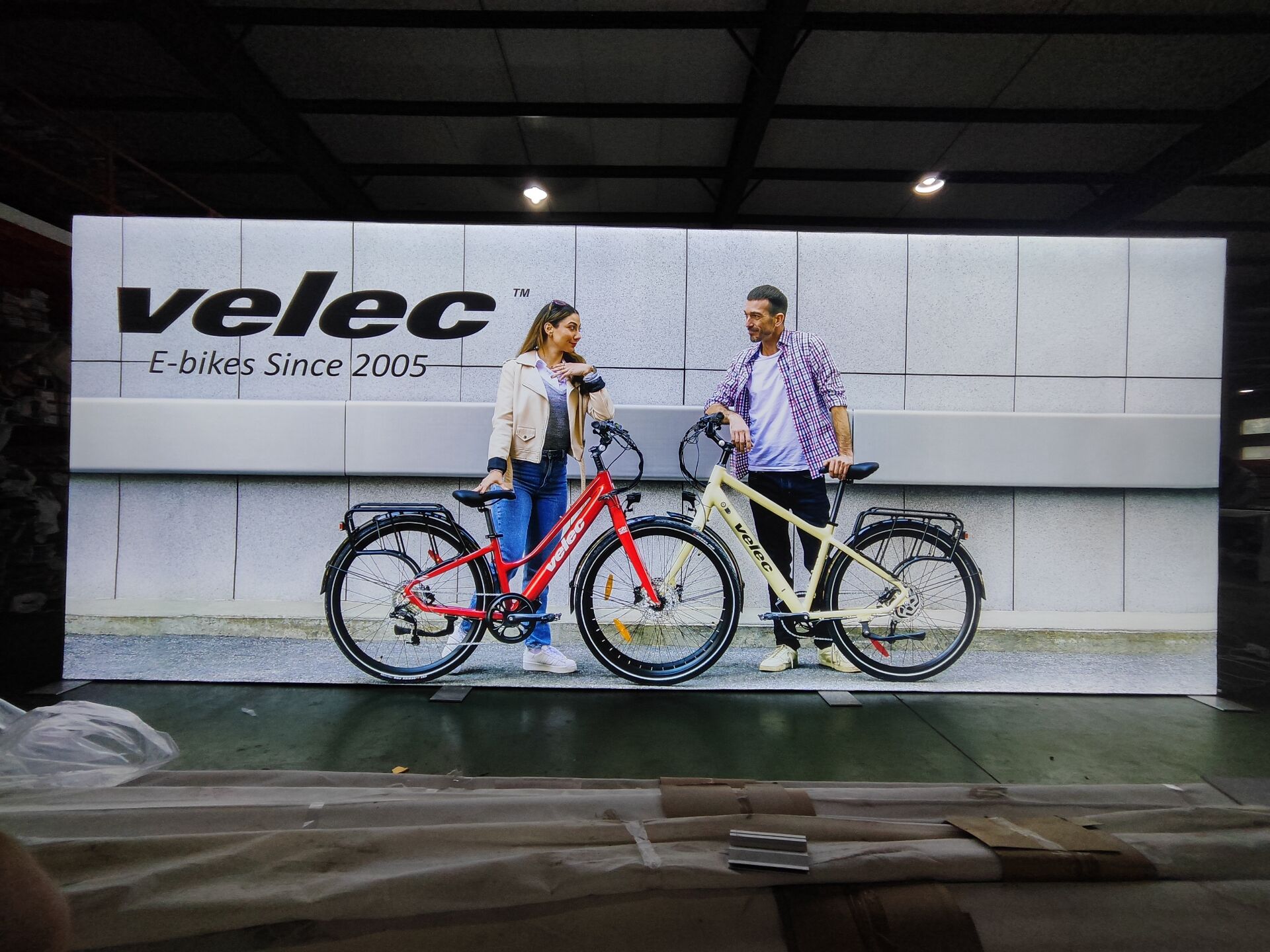 Inline Type Portable Display Stands For Bike Exhibitions