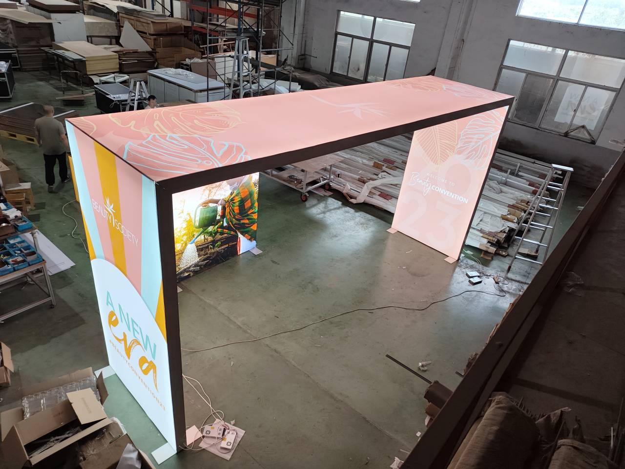 10x10 Island Type trade show booth