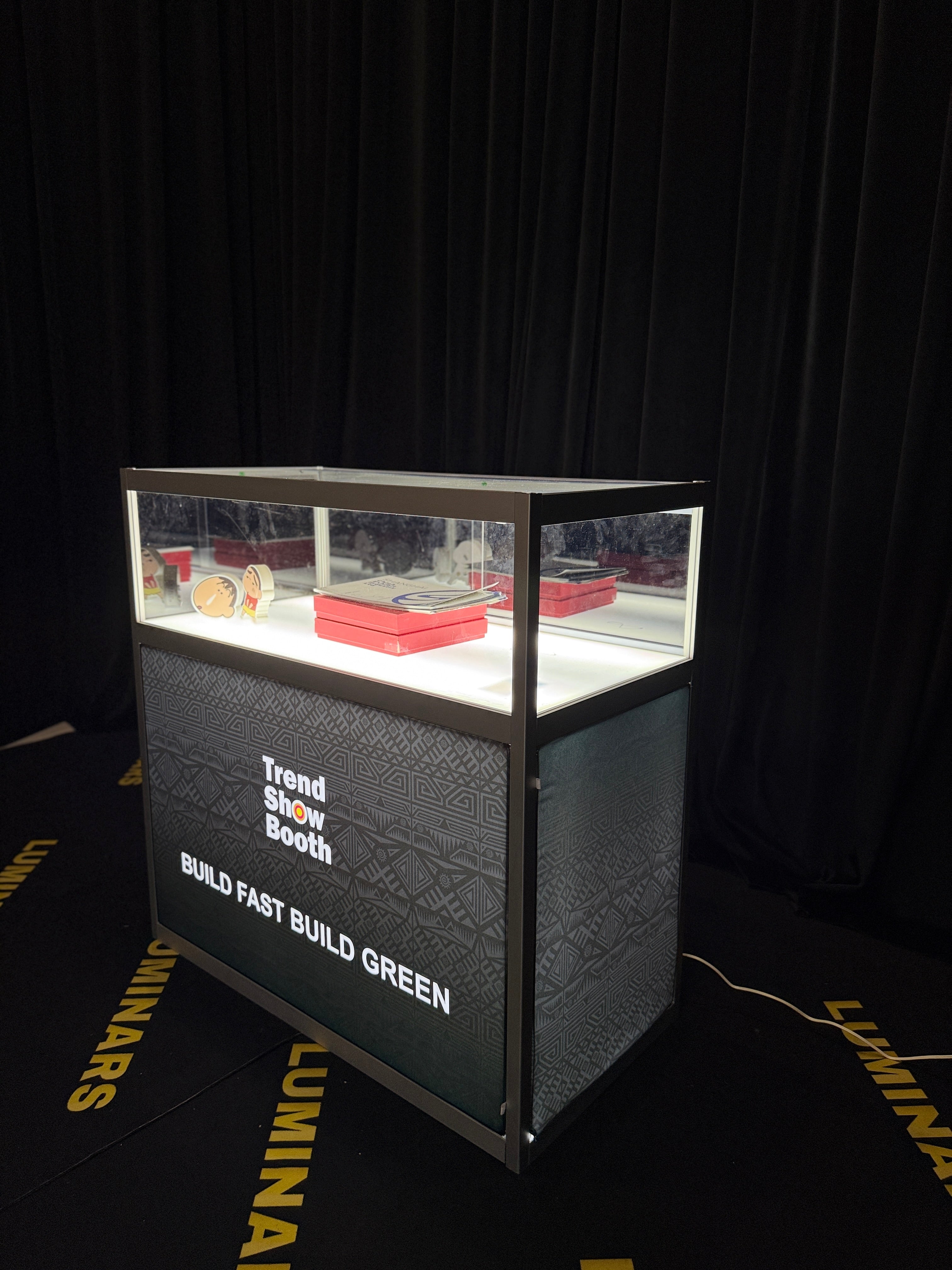 Backlit Showcase with Acrylic Top – Easy Setup Display Solution