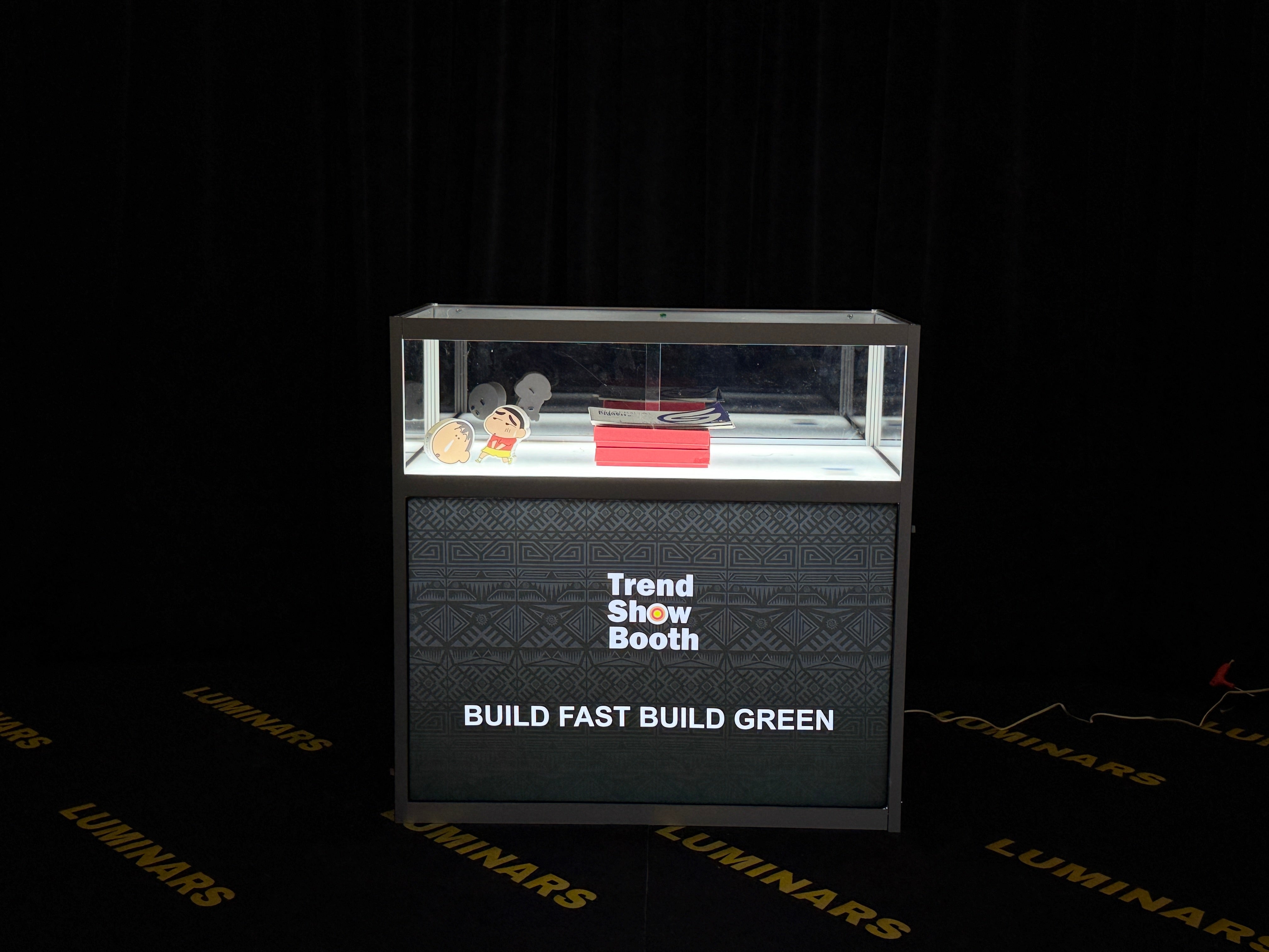 Backlit Showcase with Acrylic Top – Easy Setup Display Solution
