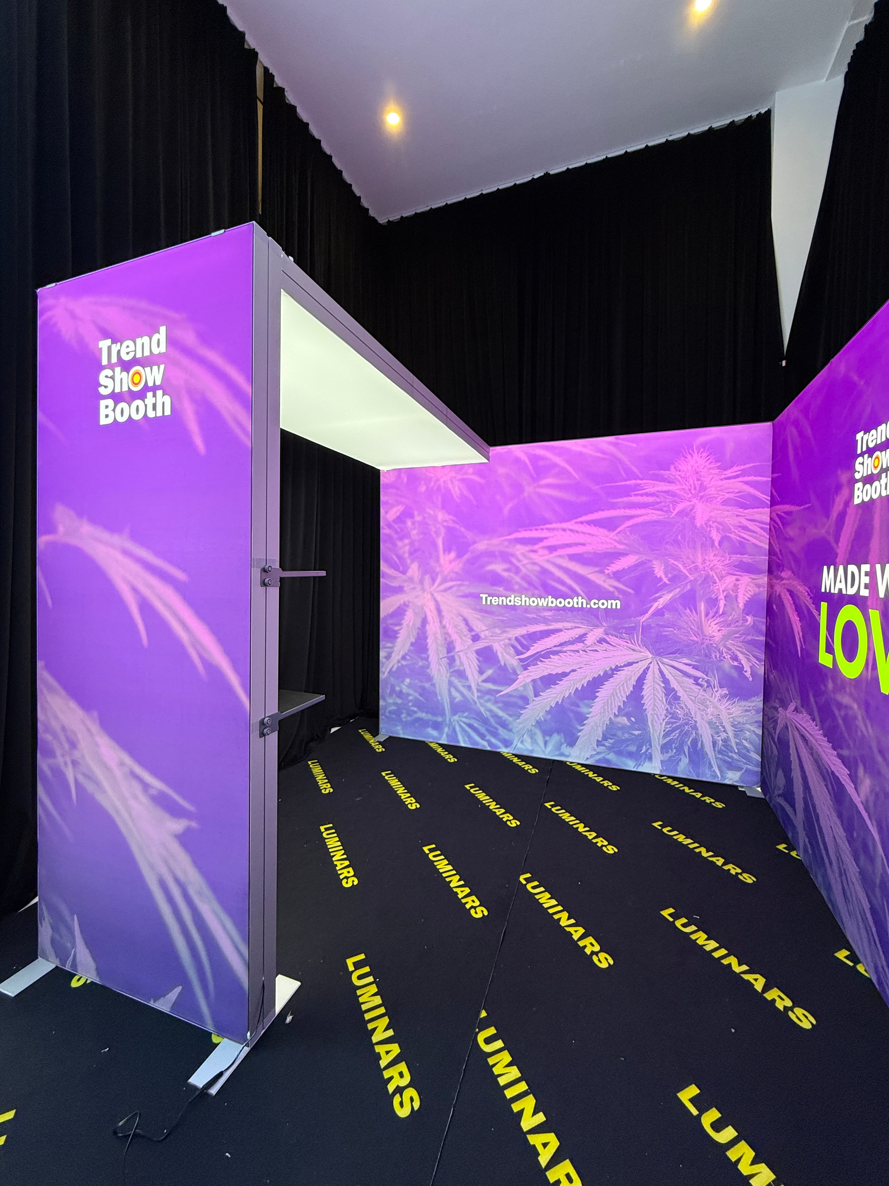 10×10 Portable Backlit Arch Booth with Showcase & Carry Bags